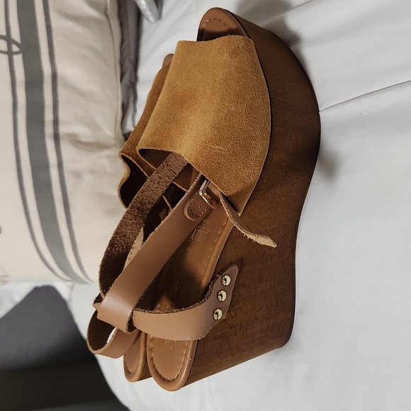 Forward Wedge by Seychelles - Picture 4 of 10